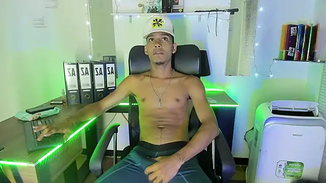 xxKamadevaxx online show from January 15, 1:42 am