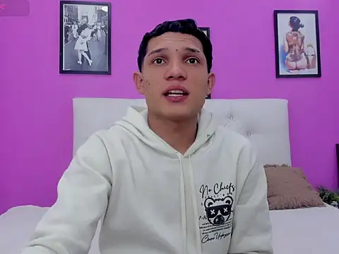 Snapshot of EL_VENEZOLANO_22CM chatting on September 15, 6:04 am EL VENEZOLANO 22CM online show from September 15, 6:04 am