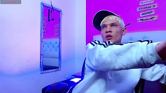 EL VENEZOLANO 22CM online show from October 17, 5:22 am