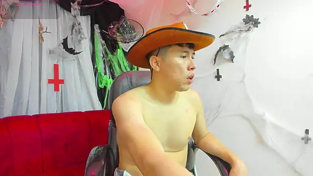 Snapshot of Nick_Wolff chatting on October 20, 5:11 am Nick Wolff online show from October 20, 5:11 am