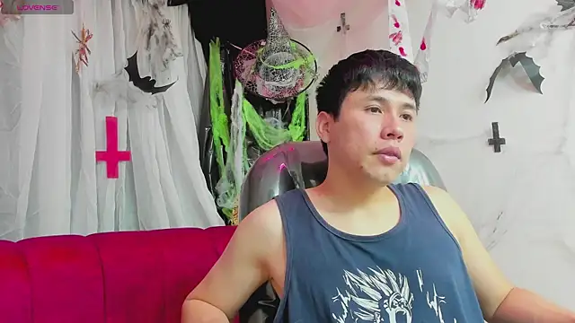 Snapshot of Nick_Wolff chatting on October 16, 4:42 am Nick Wolff online show from October 16, 4:42 am