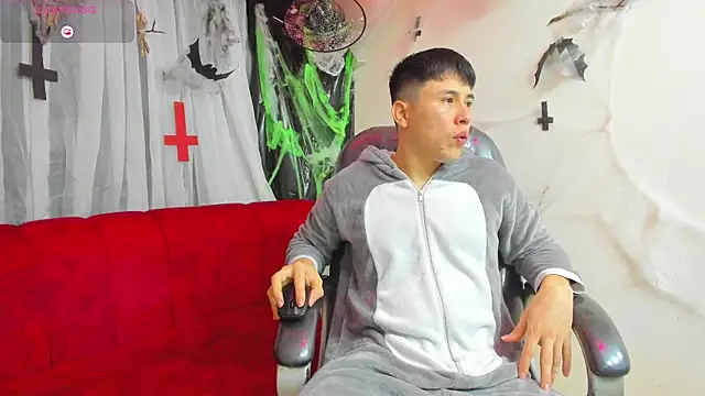 Snapshot of Nick_Wolff chatting on October 19, 5:01 am Nick Wolff online show from October 19, 5:01 am