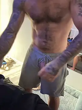 skip69xxx online show from May 7, 10:54 pm