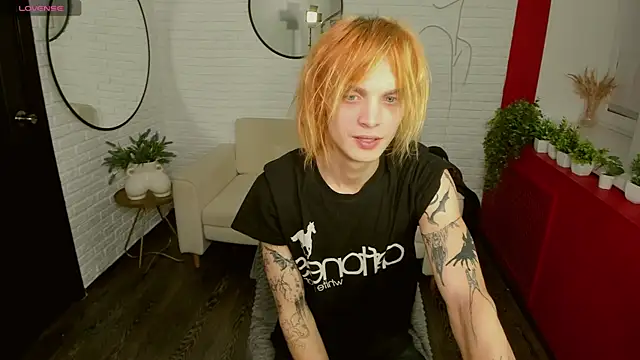 ArchiehalI online show from October 12, 8:47 pm