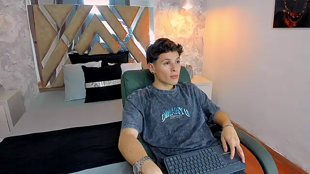 kraven lust online show from November 2, 3:44 am