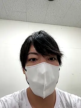 renHASUMI online show from September 19, 1:44 pm