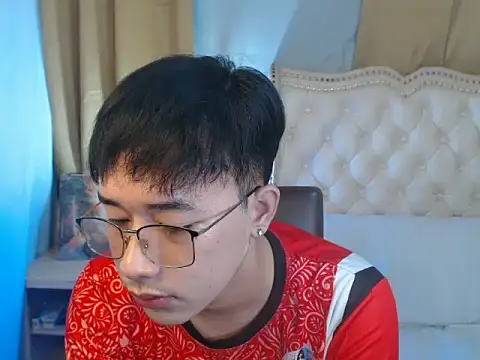 Snapshot of mr_chandy chatting on October 16, 11:29 am mr chandy online show from October 16, 11:29 am