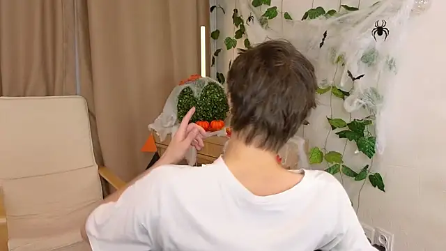 va1ora online show from November 5, 12:29 pm