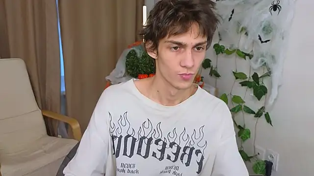 va1ora online show from October 29, 12:19 pm