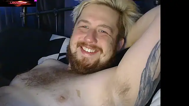 Snapshot of ThatAltGuy chatting on September 22, 8:36 am ThatAltGuy online show from September 22, 8:36 am