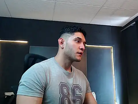 Snapshot of RichardMilleer chatting on October 2, 1:48 pm RichardMilleer online show from October 2, 1:48 pm