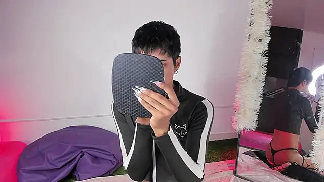 EstivenSallas online show from November 28, 3:21 am