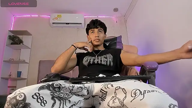 Jaycob Black1 online show from September 20, 9:59 pm