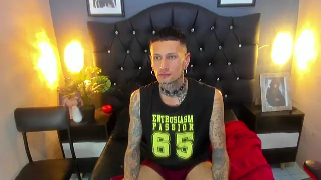 HellBoyInk online show from September 18, 9:39 pm