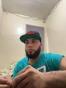 LeoPR00 online show from December 15, 2:36 pm