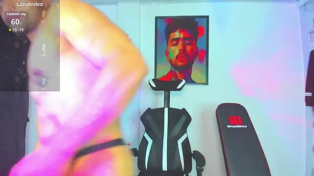 Snapshot of JordanRossie chatting on October 24, 1:07 am JordanRossie online show from October 24, 1:07 am