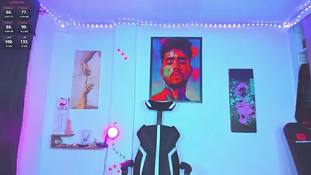 Snapshot of JordanRossie chatting on October 16, 12:07 am JordanRossie online show from October 16, 12:07 am