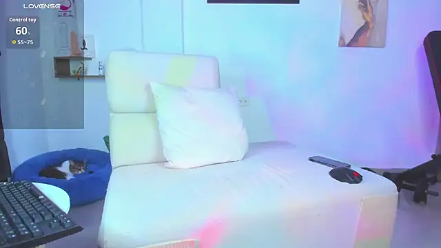 Snapshot of JordanRossie chatting on October 29, 12:02 am JordanRossie online show from October 29, 12:02 am