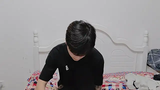 xiaoyi2563 online show from November 3, 12:30 pm