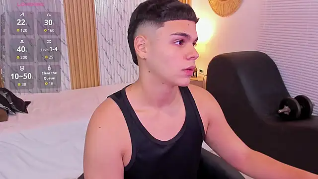 Snapshot of james_jonnes chatting on October 15, 8:16 pm james jonnes online show from October 15, 8:16 pm