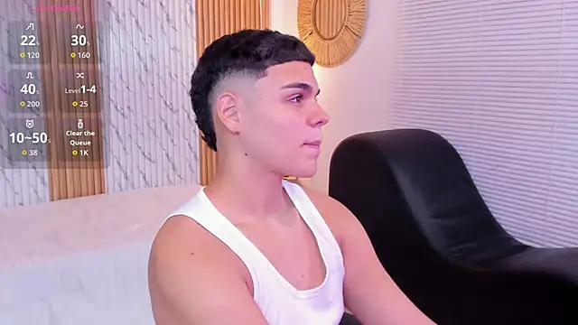 Snapshot of james_jonnes chatting on October 16, 8:17 pm james jonnes online show from October 16, 8:17 pm