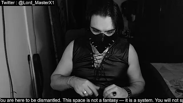 Snapshot of Lord_MasterX chatting on October 31, 4:58 am Lord MasterX online show from October 31, 4:58 am
