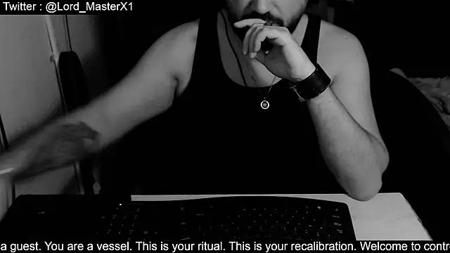 Snapshot of Lord_MasterX chatting on October 16, 3:03 am Lord MasterX online show from October 16, 3:03 am
