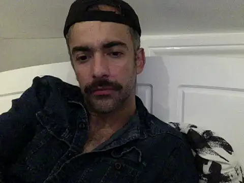 RodrigoMar58975 online show from October 18, 6:18 am