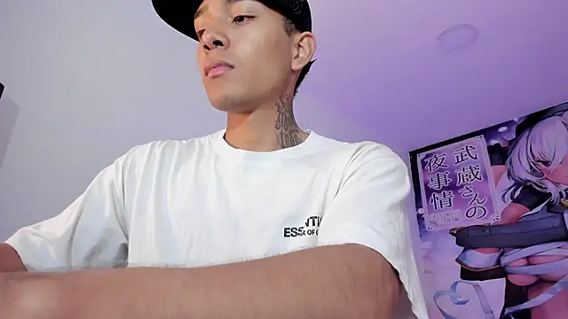 Hunteer Boy online show from October 28, 3:31 am