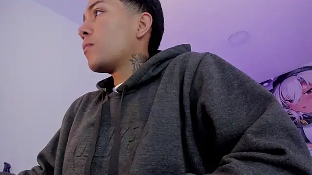 Hunteer Boy online show from November 4, 12:39 pm