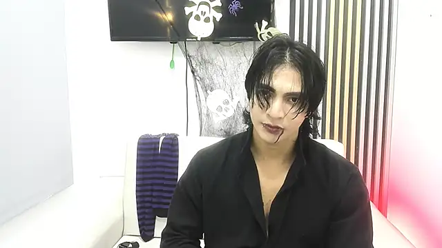 Snapshot of toji_luxxer chatting on November 1, 3:32 am toji luxxer online show from November 1, 3:32 am