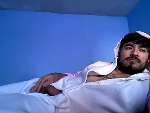 Snapshot of Leon__Dark chatting on October 21, 1:47 pm Leon Dark online show from October 21, 1:47 pm