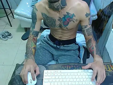 boy tatto777 online show from May 6, 1:01 pm