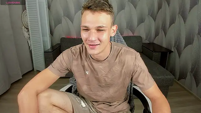 AdamGold01 online show from October 16, 7:33 pm