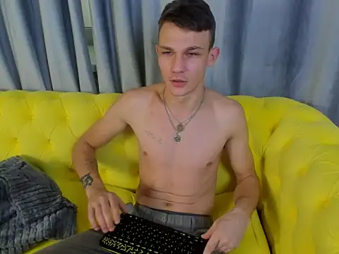 AdamGold01 online show from October 21, 1:25 pm