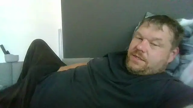Snapshot of fetter_Daddy_Berlin chatting on September 29, 7:18 am fetter Daddy Berlin online show from September 29, 7:18 am
