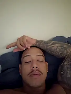 maicon9339 online show from November 8, 2:42 pm