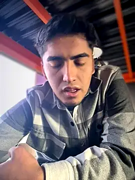 Snapshot of tomy_hot20 chatting on October 14, 3:19 pm tomy hot20 online show from October 14, 3:19 pm