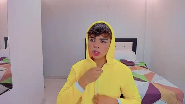 Zacktorres  online show from January 31, 11:36 pm