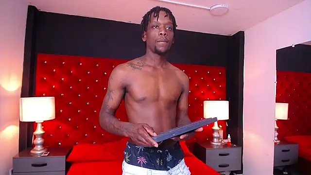 Snapshot of SkylerBigxxx chatting on October 29, 7:06 pm SkylerBigxxx online show from October 29, 7:06 pm