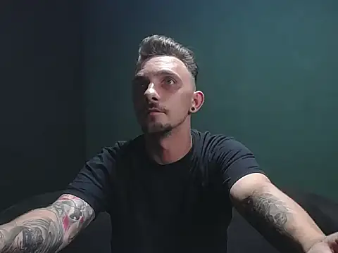 guesswhatbitch online show from September 23, 11:37 pm