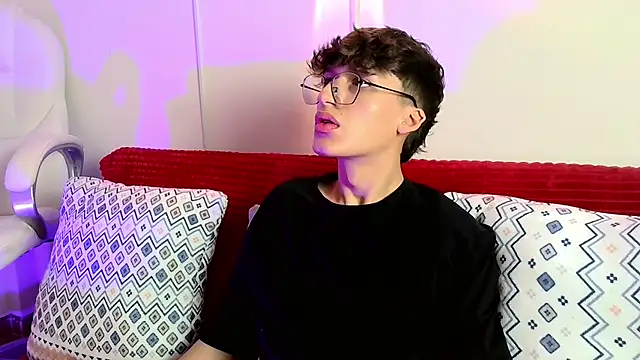 bellmontneon online show from October 15, 11:40 am