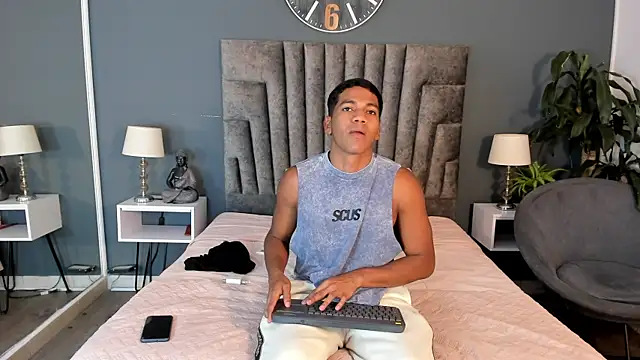 Zac Haynes online show from November 3, 3:32 am