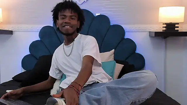 Snapshot of AllexJacob chatting on September 24, 1:20 pm AllexJacob online show from September 24, 1:20 pm