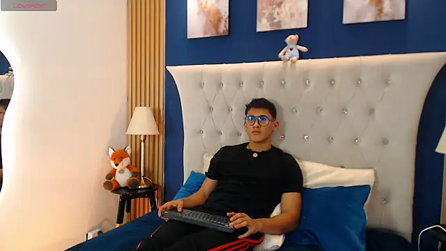 SalvadorFit online show from March 13, 8:59 pm