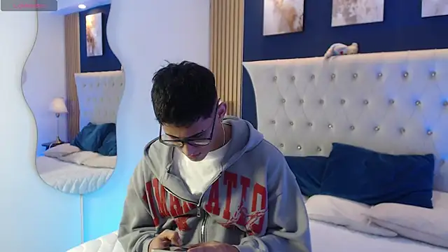 SalvadorFit online show from April 26, 8:38 pm