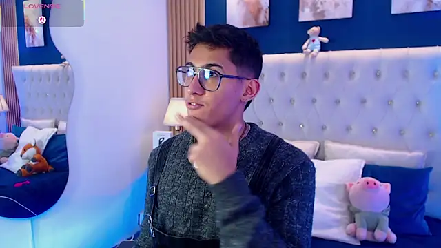 SalvadorFit online show from April 20, 8:44 pm