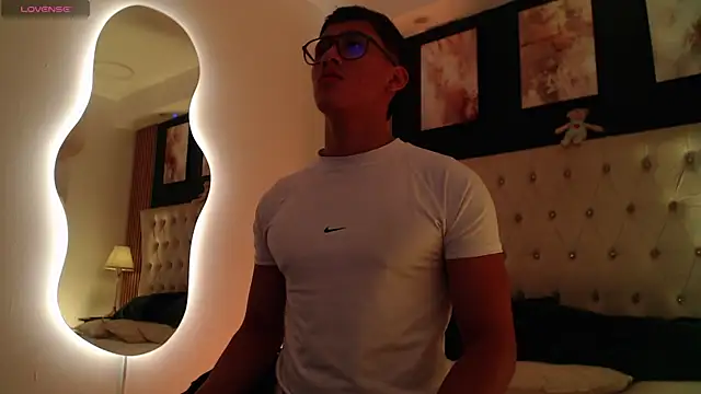 SalvadorFit online show from April 28, 8:02 pm