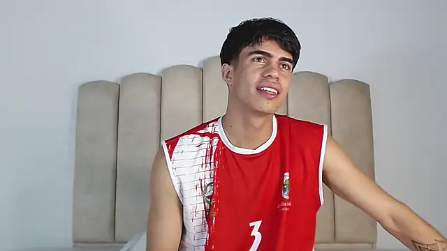 cody pipper  online show from November 20, 3:39 am