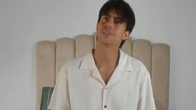 Snapshot of cody_pipper_ chatting on October 3, 12:32 pm cody pipper online show from October 3, 12:32 pm